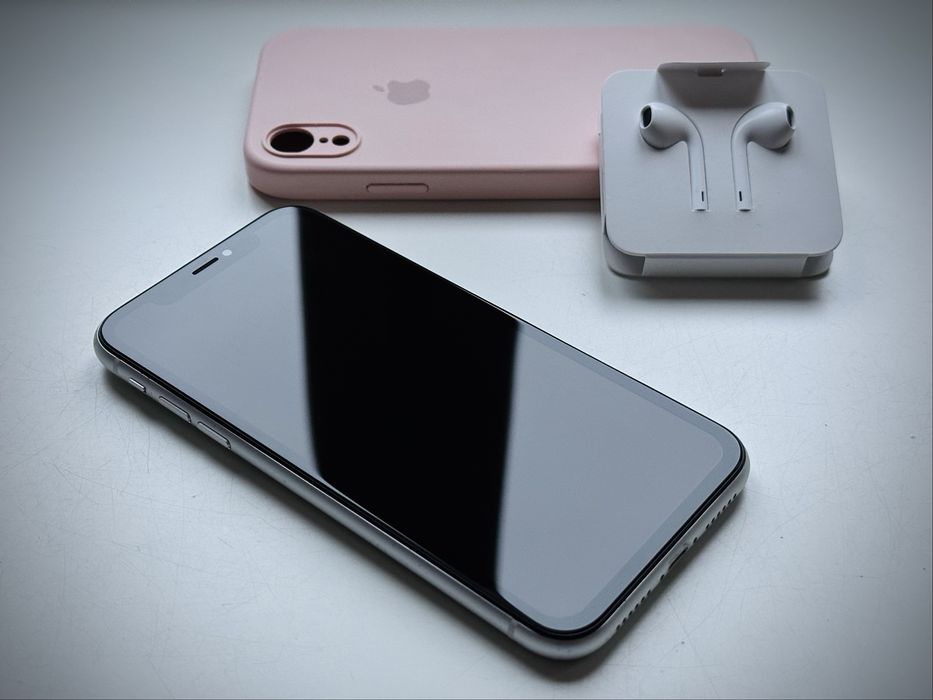 Iphone XR на 128 GB, акб 100%