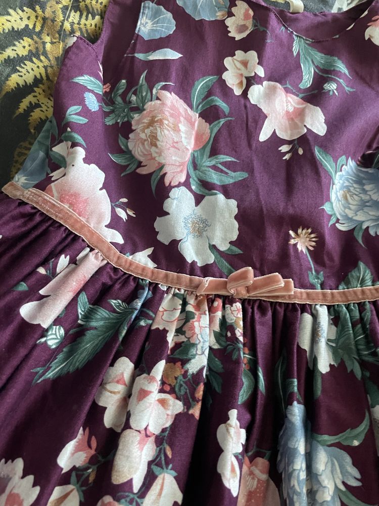 Sukienka Little Stitches w kwiaty, r. 140 (9/10 lat)