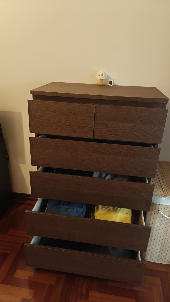 Cómoda castanha 6 gavetas