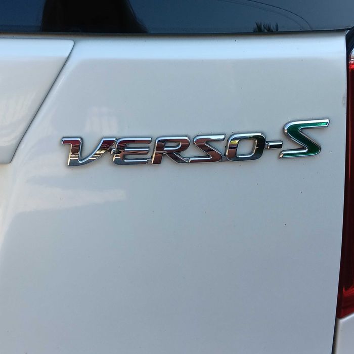 Sprzeda toyota verso-s