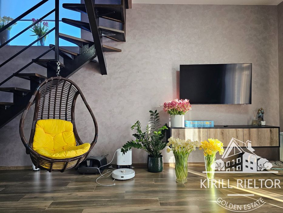 В кг «Золотые Ключи»  продается таунхаус с ремонтом и крытой парковкой