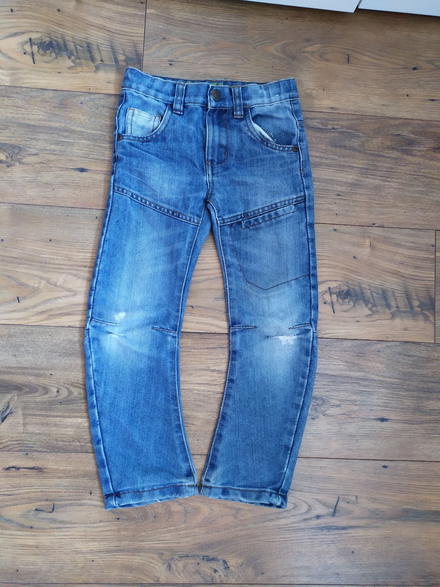 116 spodnie jeansowe chłopięce modne przetarcia Arc  leg
