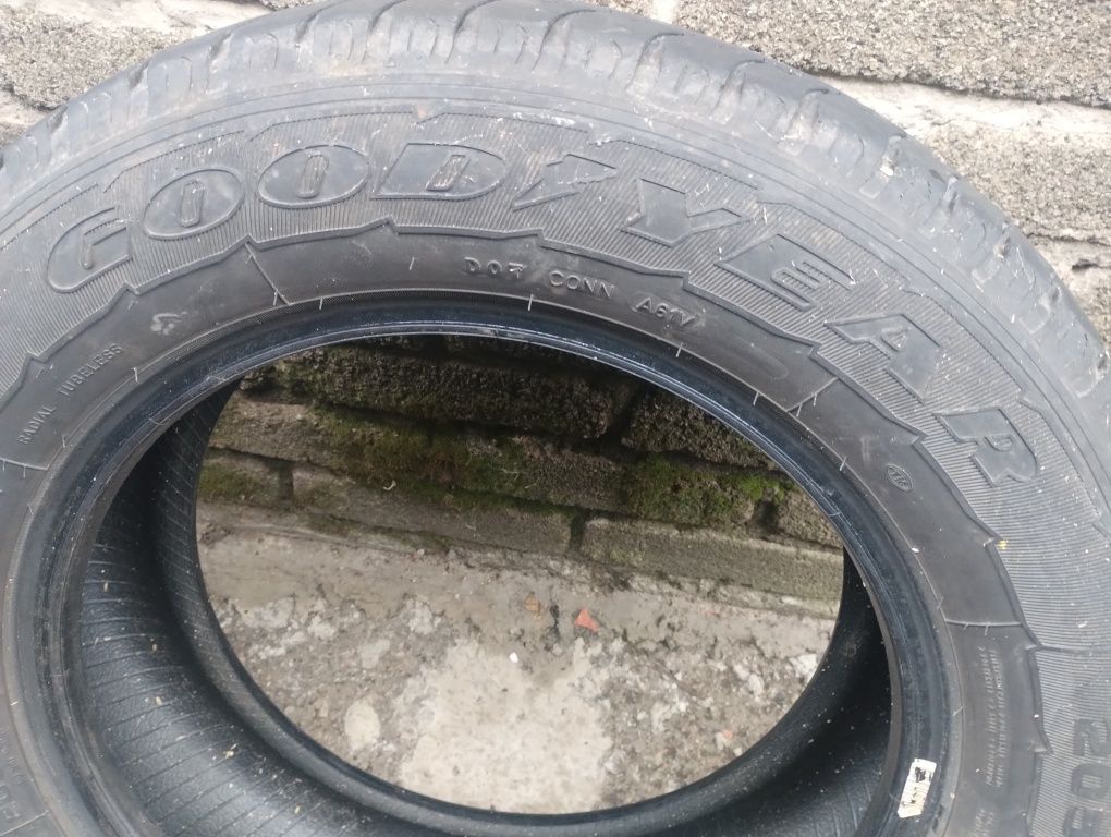 Бу резина 205/65r16 два колеса