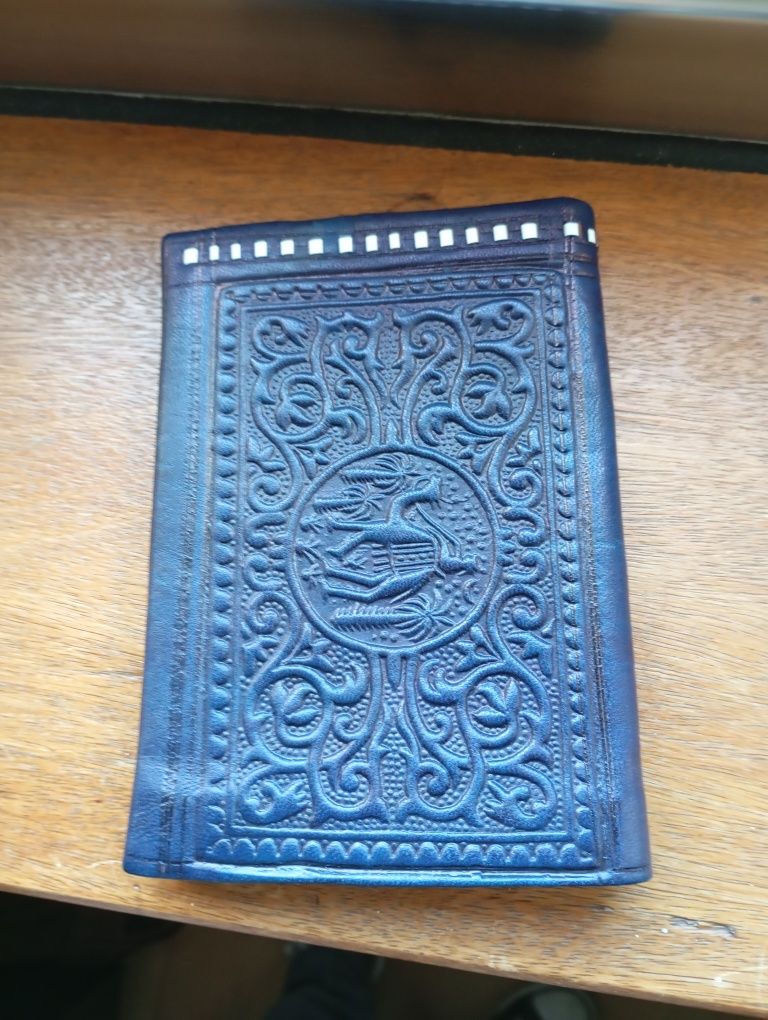 Carteira de pele azul