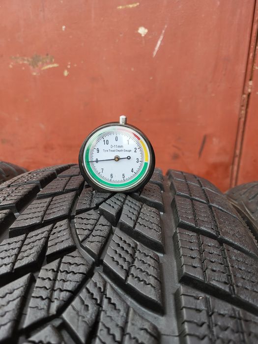215/50/19 R19 GoodYear UltraGrip Performance+ 4шт ціна за 1шт шини