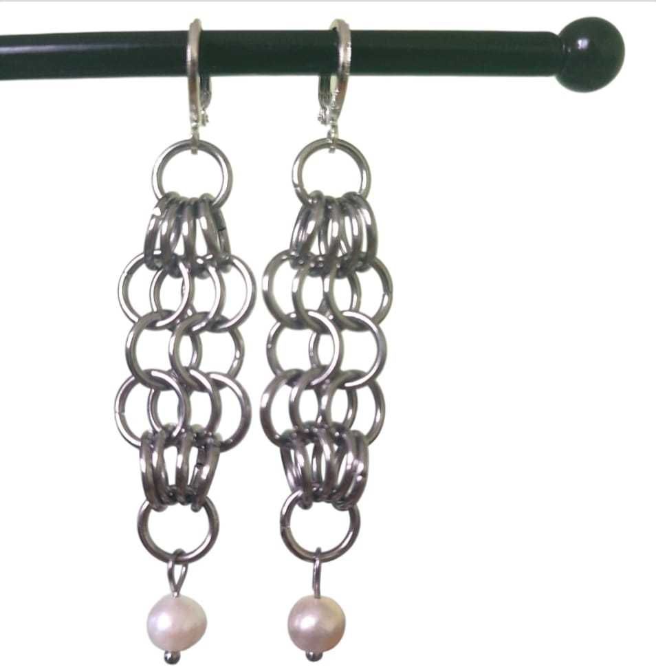 Kolczyki chainmail z perłami biżuteria w stylu wikingów fantasy gotyk