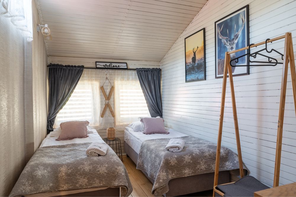 PROMO SAMODZIELNY Domek z jacuzzi nad rzeka, grill,ogród, plac zabaw