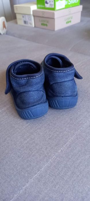 Kapcie Bobbi Shoes 24 długość wkładki 14 cm