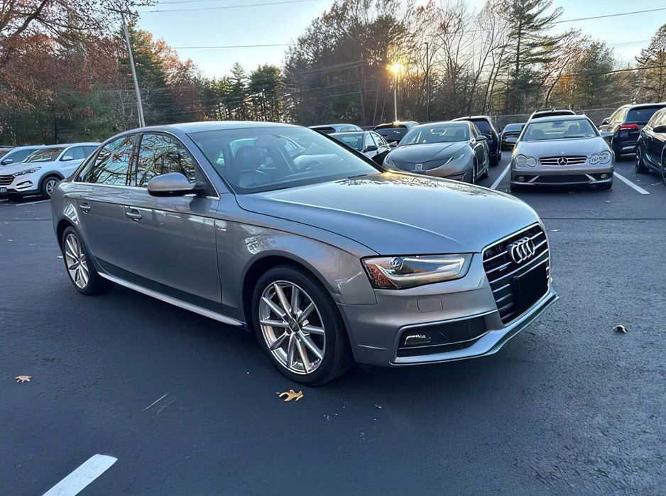 Audi A4      2015