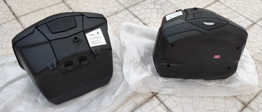 Malas laterais originais par, mota Triumph [NOVAS]