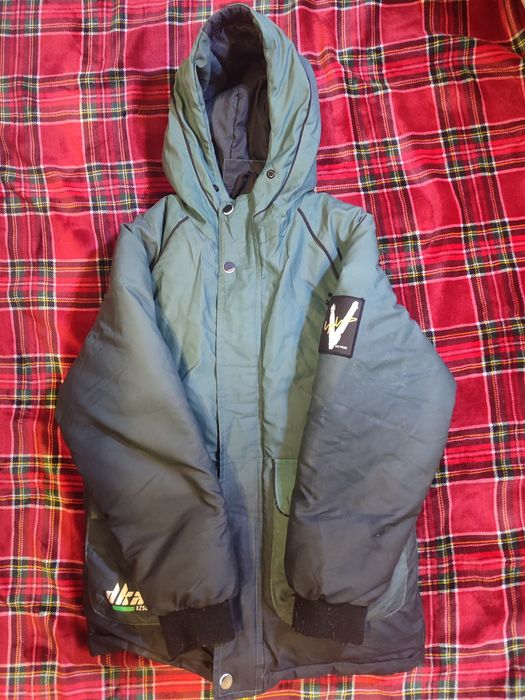 Тепла зимова куртка з хутром усередині – ідеальний варіант для зими!