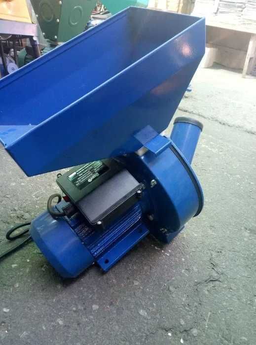 зернодробилка зернодробарка корморізка Крупоружка Кормоподрібнювач ДКУ