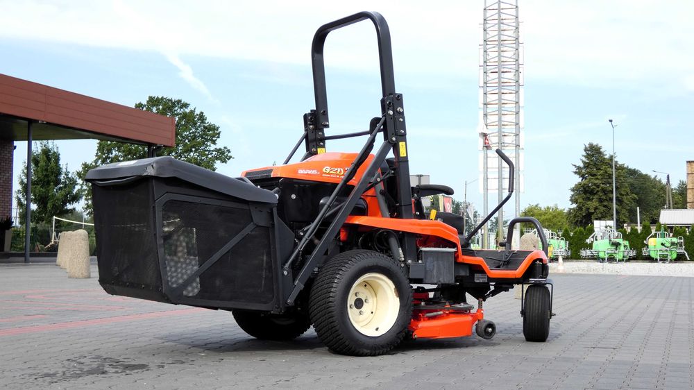 Traktor kosiarka KUBOTA GZD21 Wysoki Wysyp Zero Skręt (030601.5) Baras