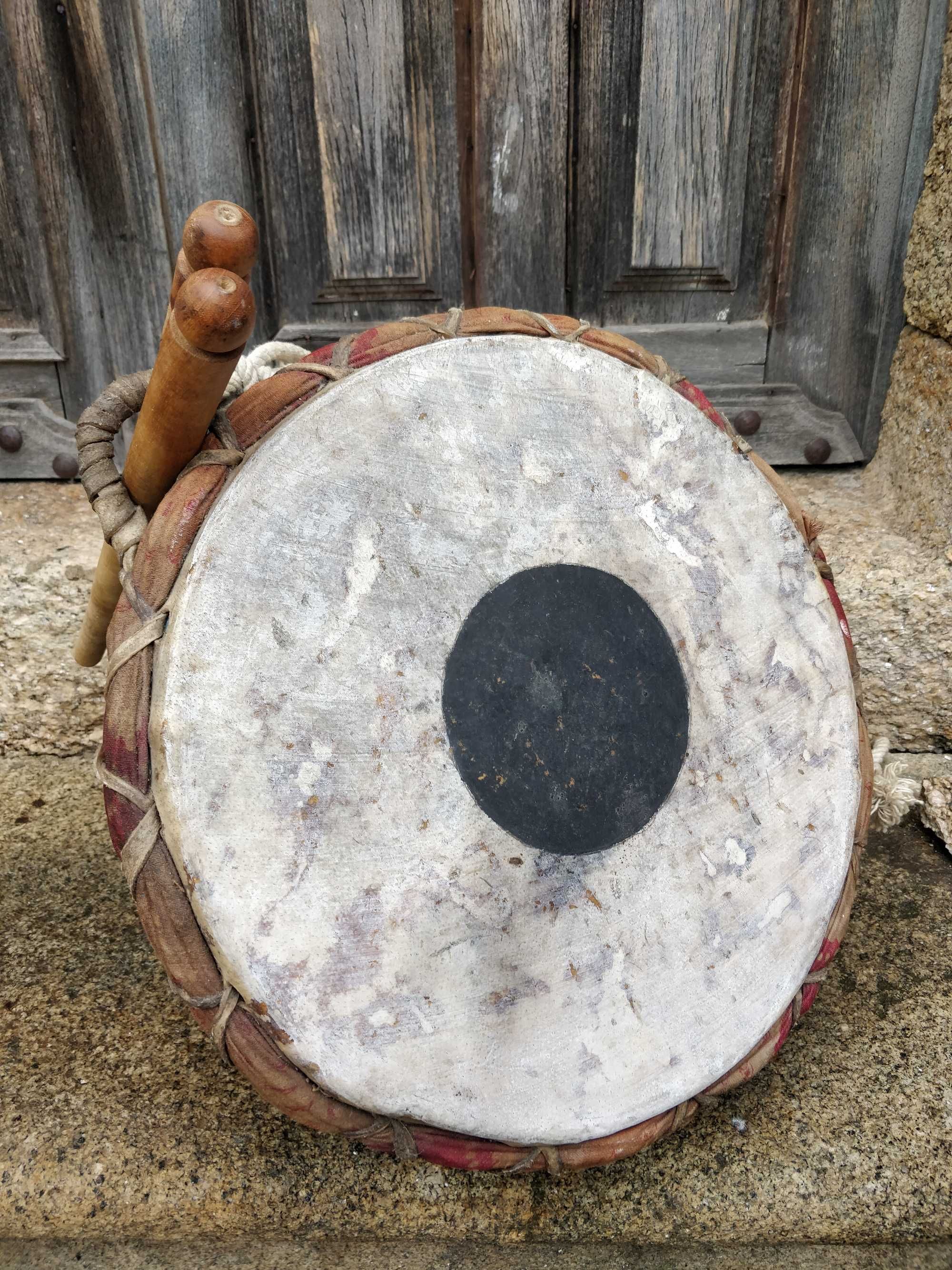 Tambor Índia (instrumento percussão)