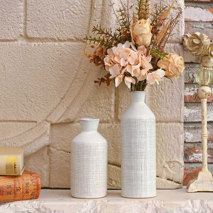 Zestaw dwóch ceramicznych wazonów