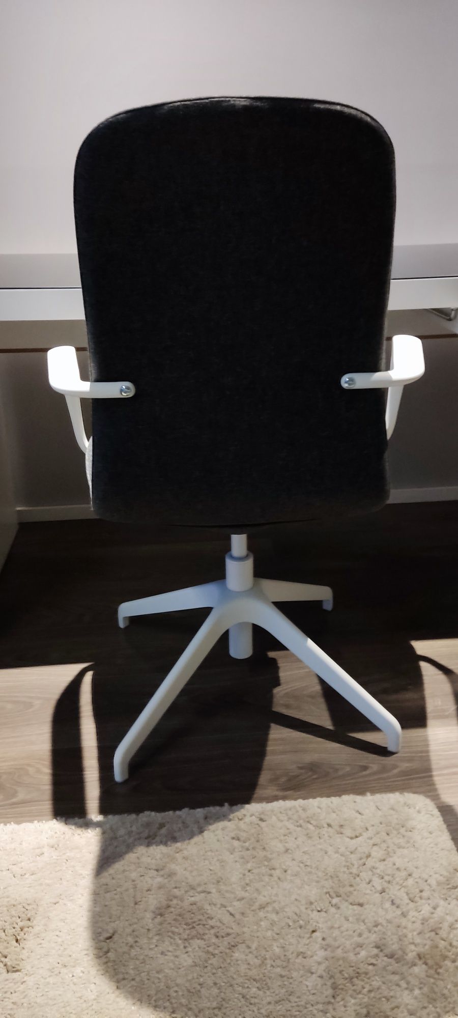 Secretária MALM Ikea + Cadeira LÅNGFJÄLL