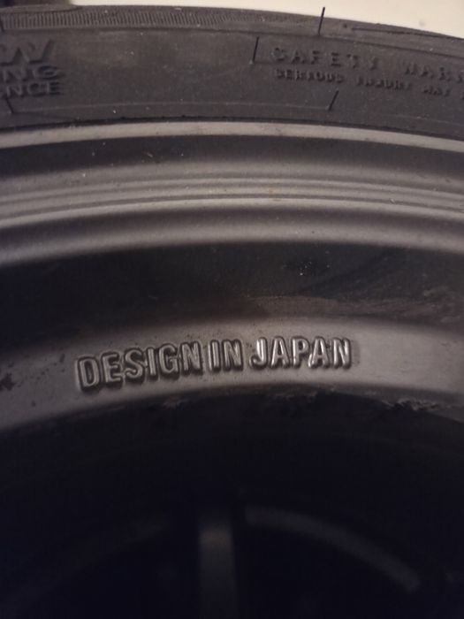 Комплект дисков с шинами