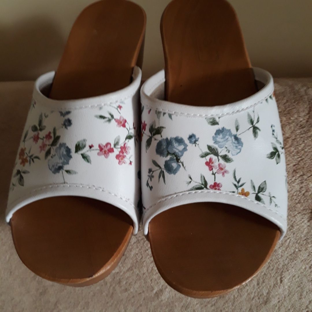 Nowe drewniaki sprzedam