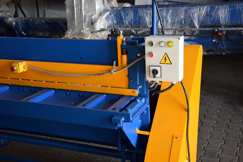 Mechaniczna gilotyna do blachy 1500/1.5 mm