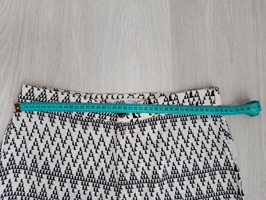 Костюм Zara ,геометричний принт.. розмір М