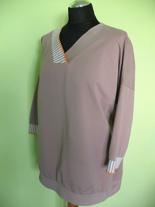 Bluzka - Bluza z dzianiny - 42 XL biust 122 cm Megi Collection