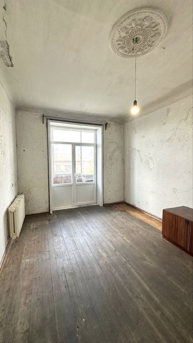 Продаж без % великої однокімнатної кв по вул Л.Жаботинського