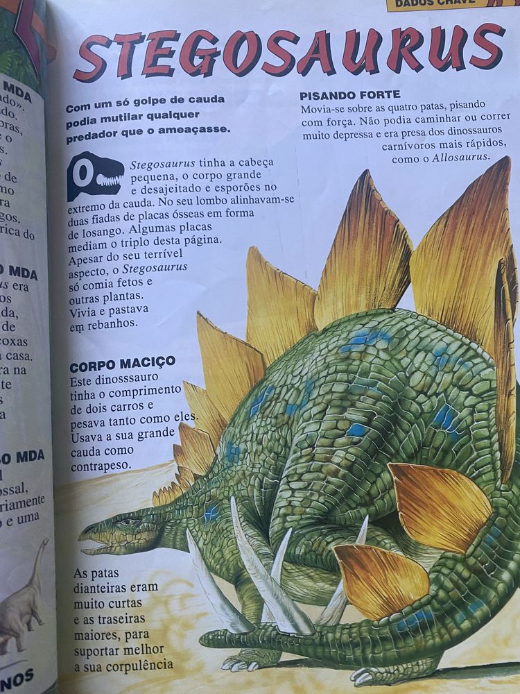 Vendo coleção “ Dinossauros”, 11 volumes encadernados