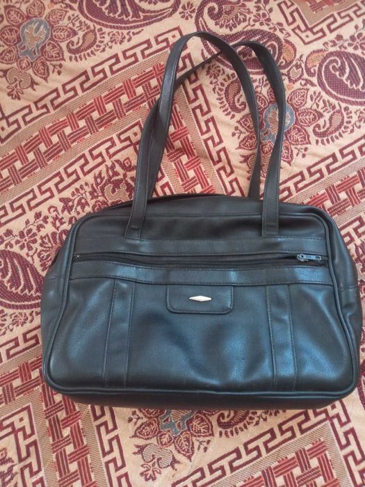 Сумка чорна  дорожня