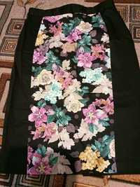 Продам женскую нарядную юбку  48 размер