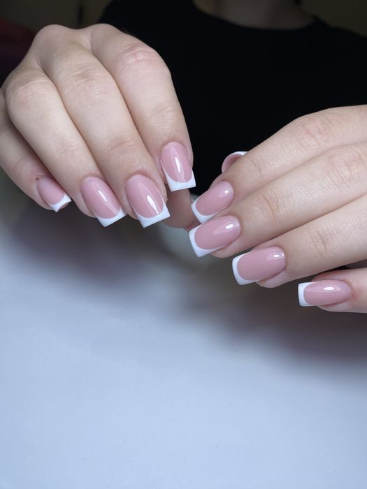 Нарощення нігтів 850