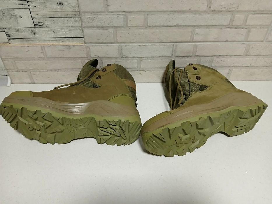 Продам берці 43 р.