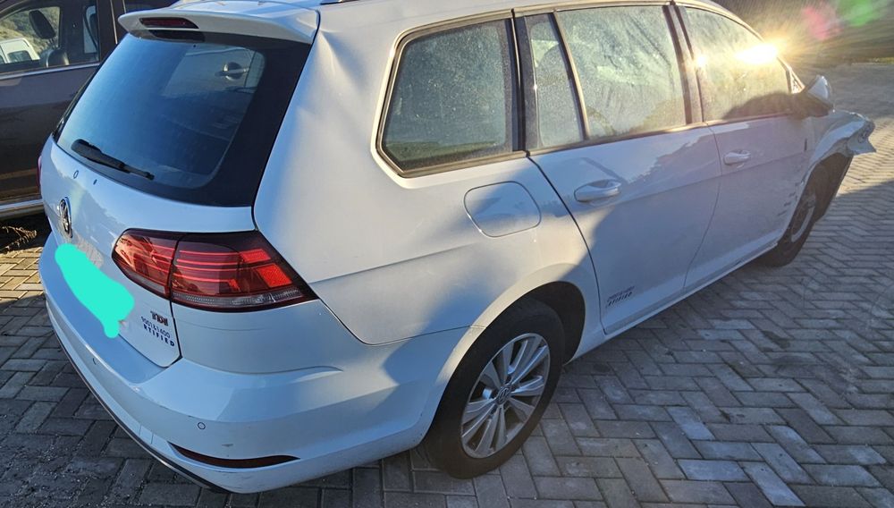 Golf 7 de 2018 a trabalhar e andar