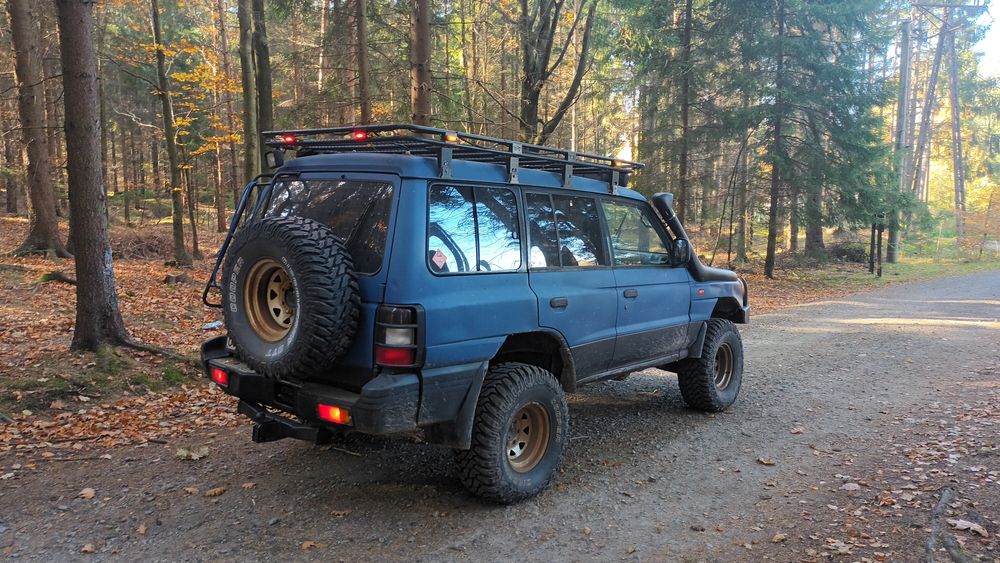 Zamiana Pajero Long7osób 4x4 Offroad Przeprawówka 33" Hak Klkma Skóra
