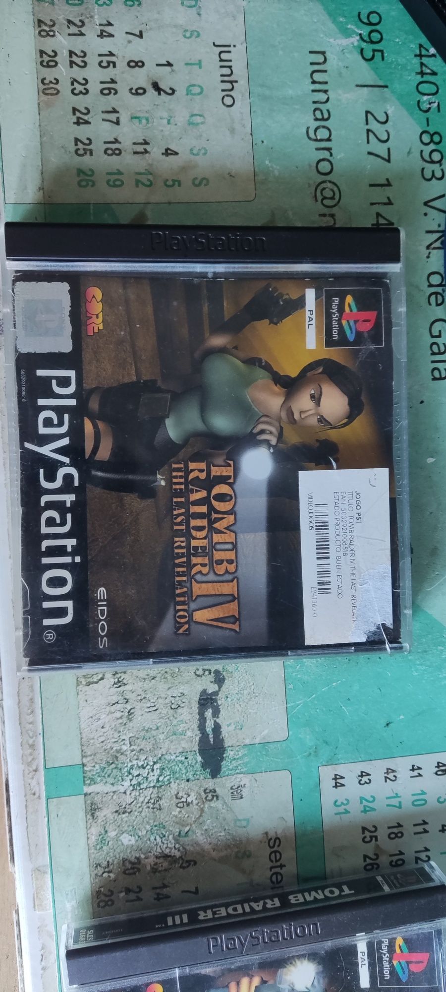 Vendo Tomb Raider III e IV PS1