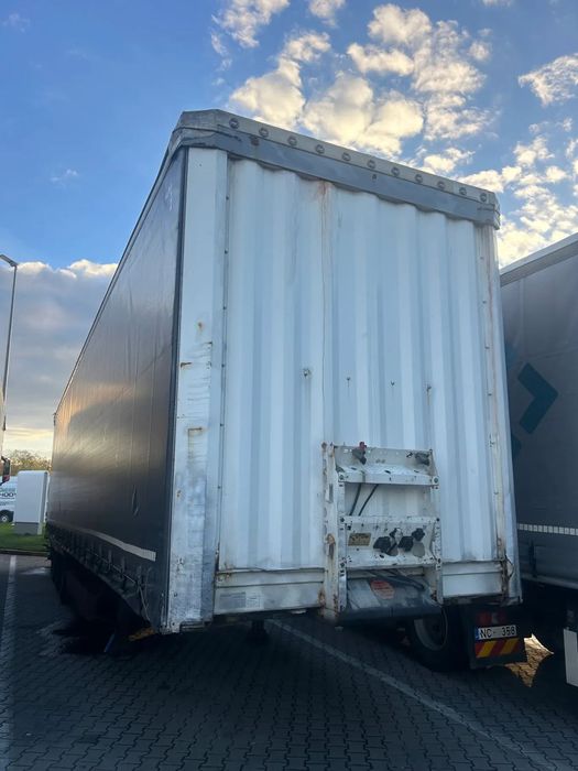 Krone SD MEGA  , oś podnoszona