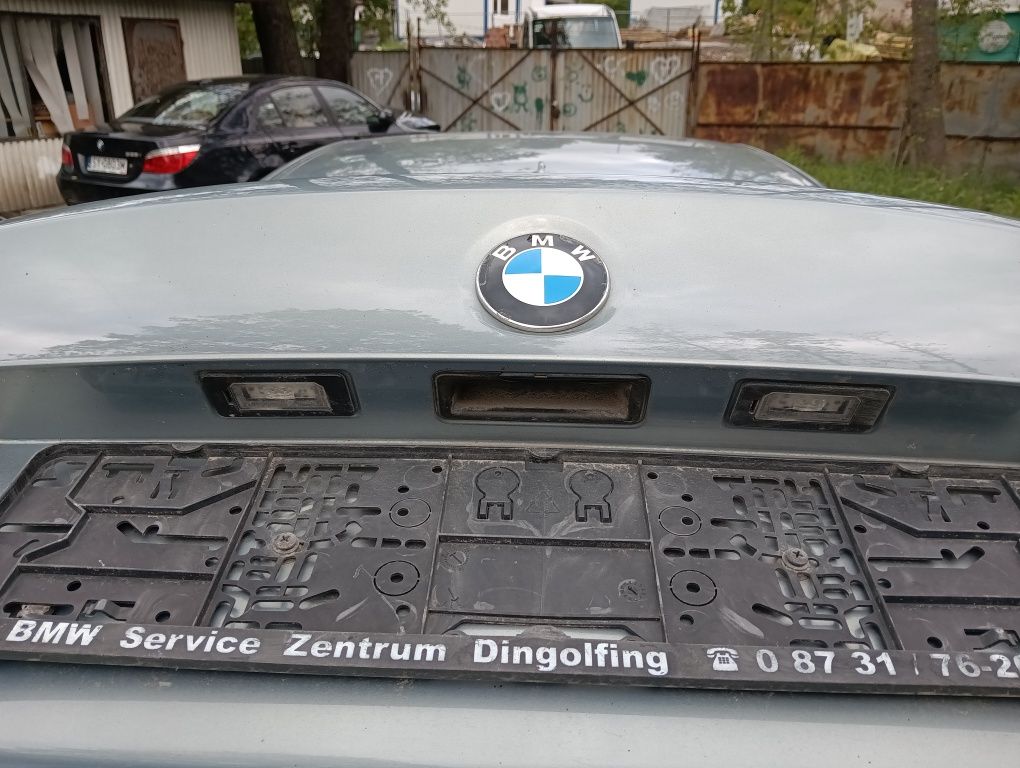 BMW E90 sedan klapa tył tylnia ARKTIS METALLIC A34 zderzak ćwiartka