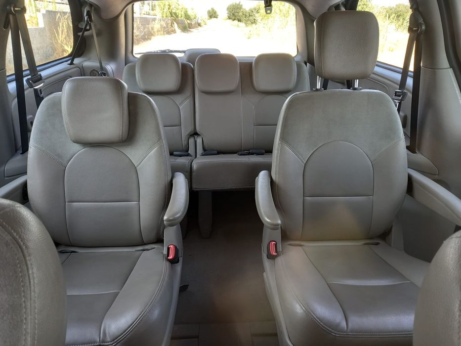 Chrysler Voyager com motor 2.7 diesel 60.000 km