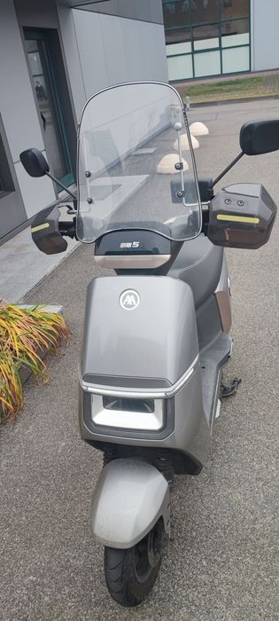 Електроскутер AIMA A700