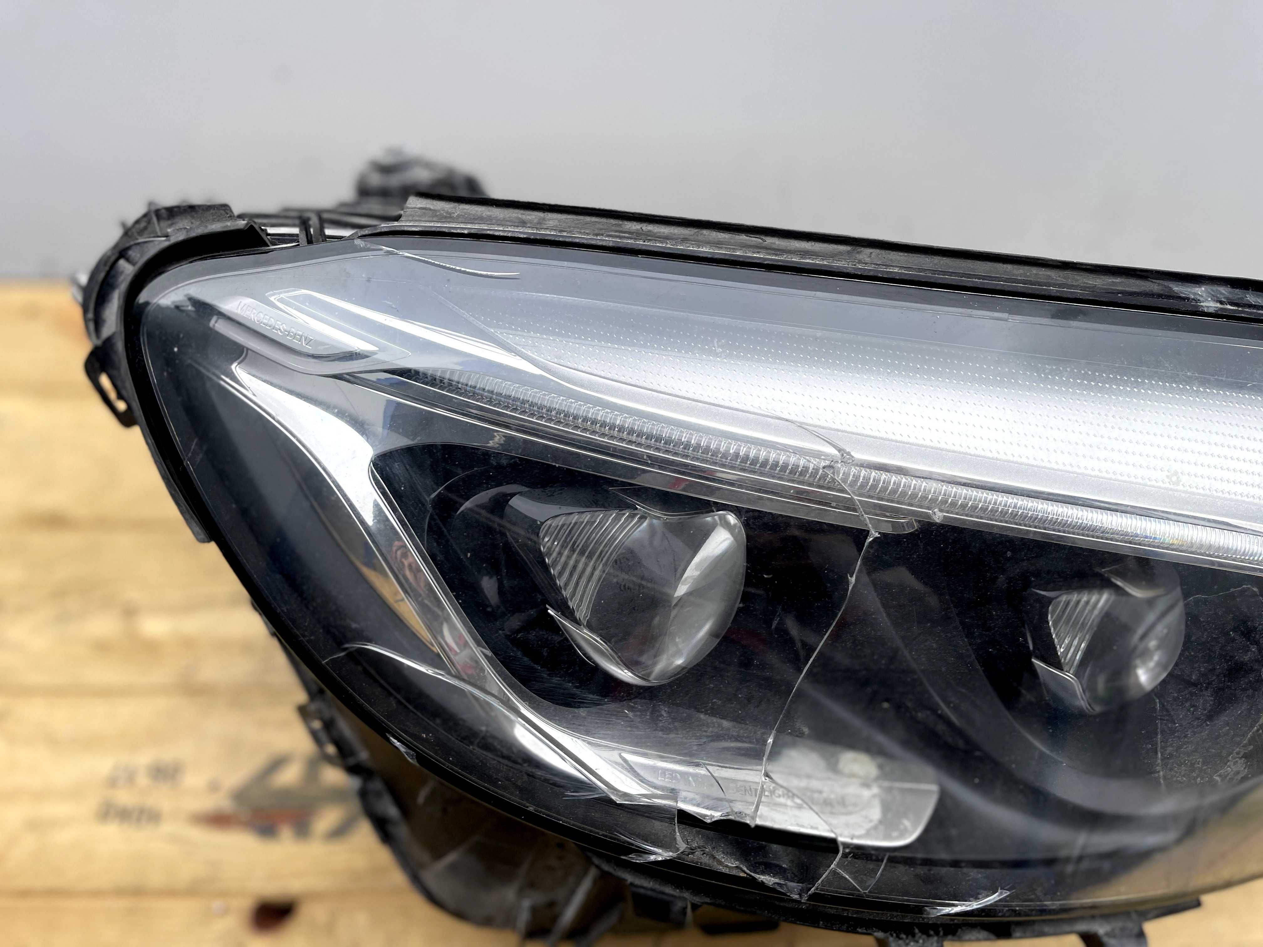 Lampa przód prawa Mercedes GLC W253 253  LED