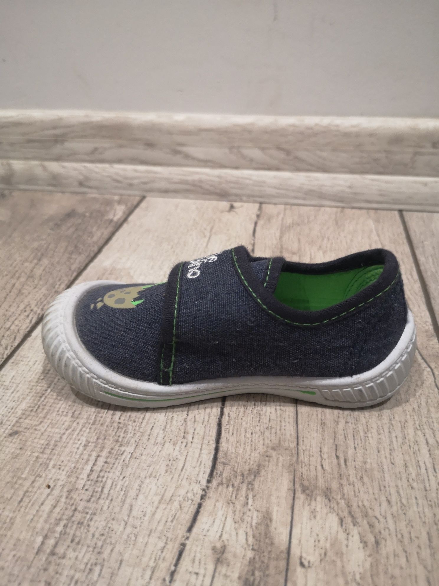 Buty chłopięce  r. 22