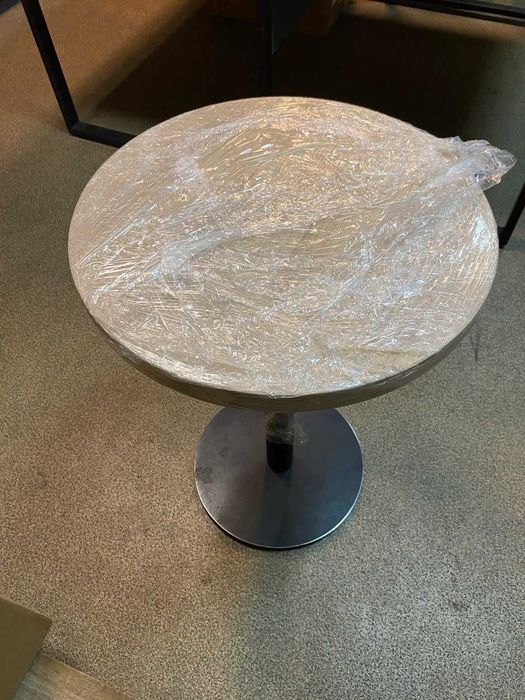 Продам кофейный столик