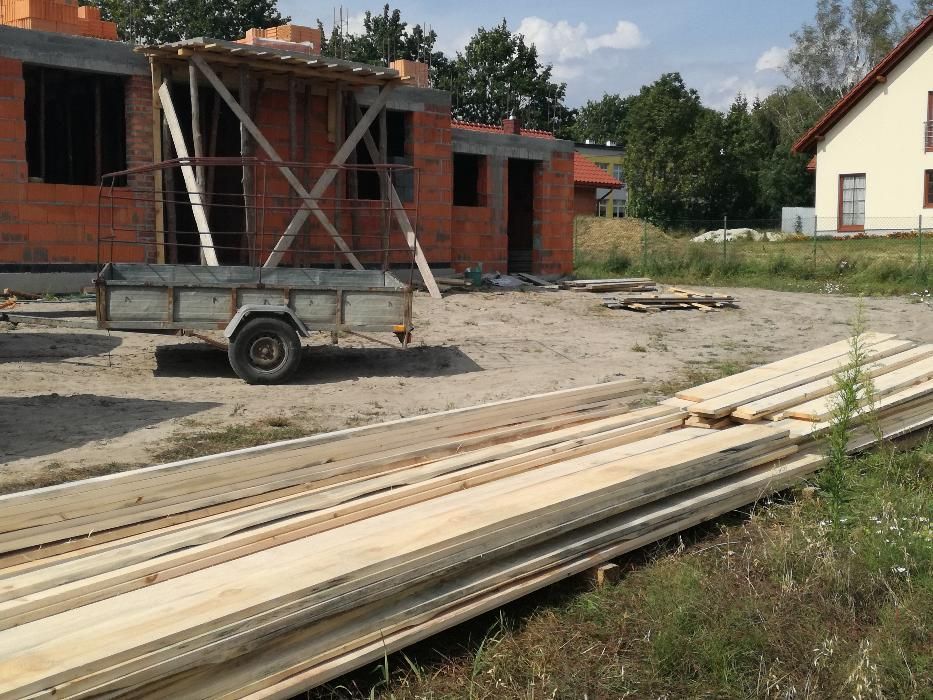 Więźba dachowa, łaty, deski, kantówki, drewno budowlane, tartak.