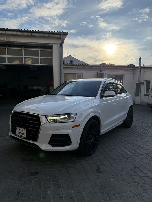 Продам AUDI Q3 quattro