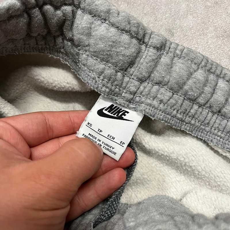 Spodnie Dresowe Nike Cargo Sweatpants Swoosh Swag Trendy Sport