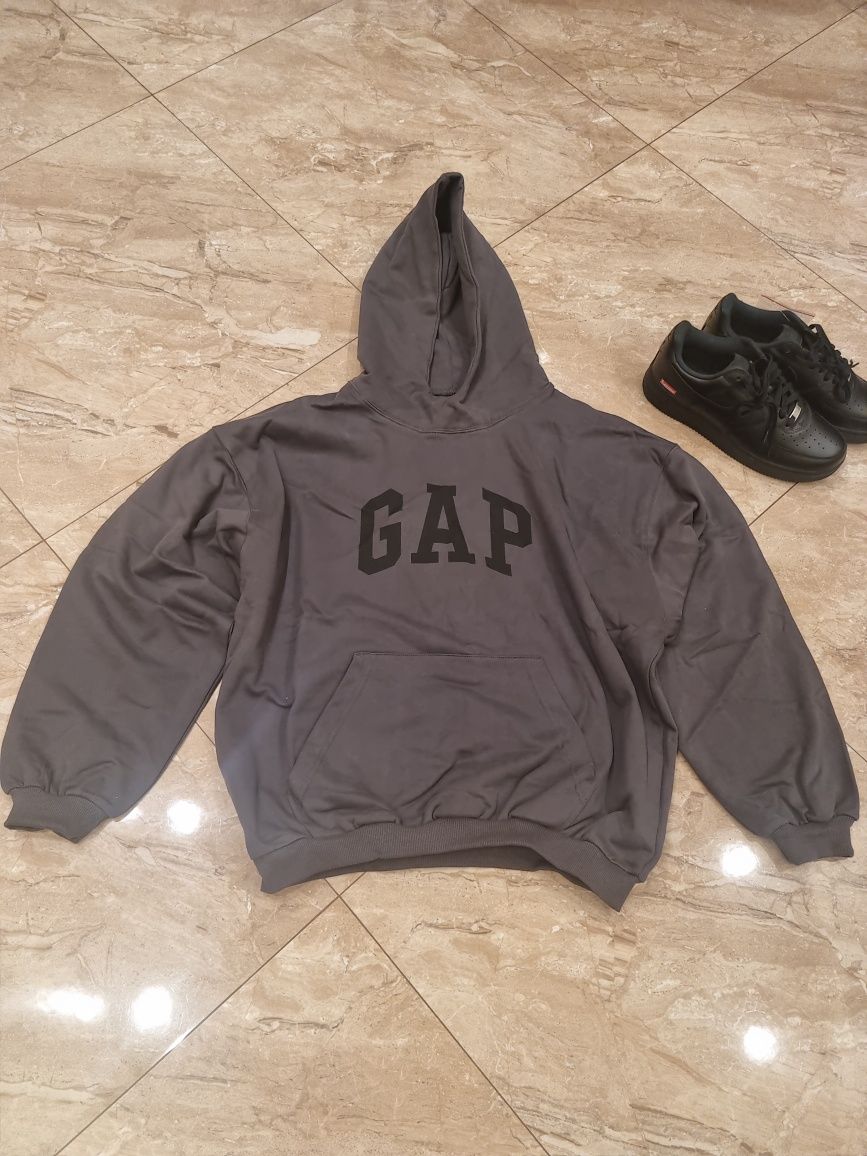 Yeezy gap худи dove balenciaga