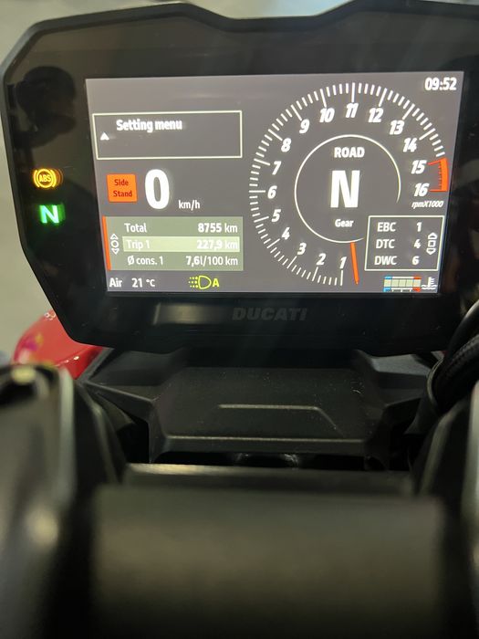 Ducati Streetfighter V4s Red 2023