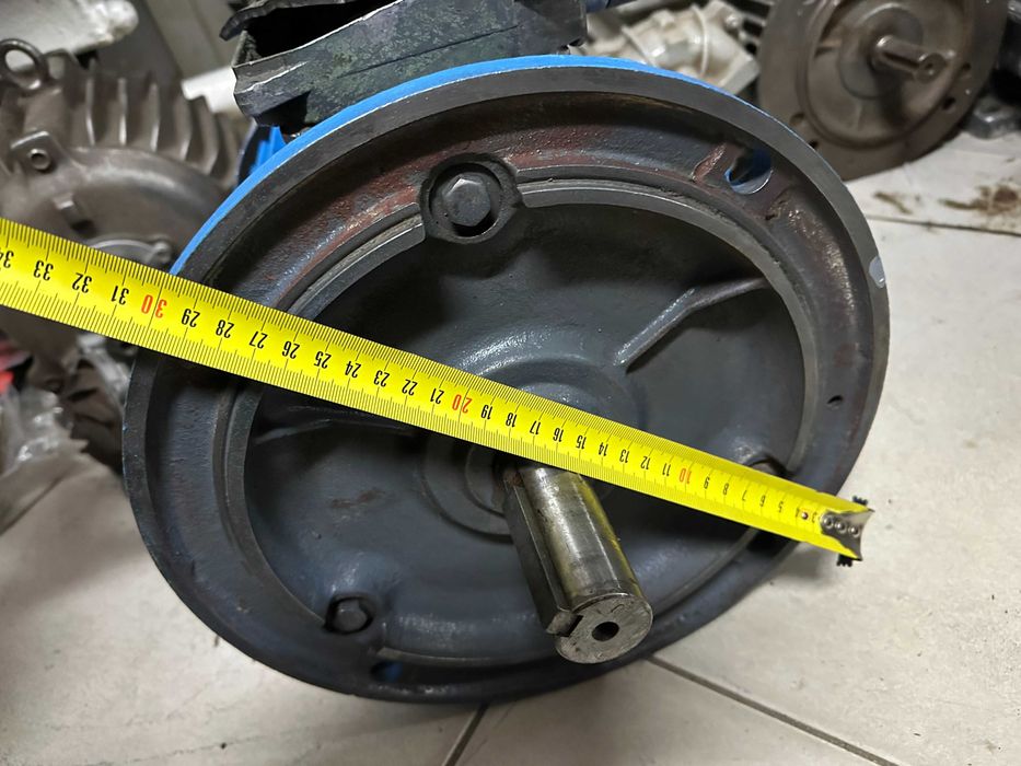 ЭЛЕКТРОДВИГАТЕЛЬ Электромотор  5.5 х 1500