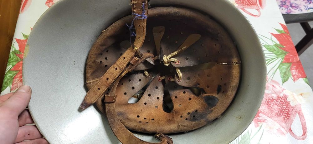 Stary zabytkowy hełm strażacki