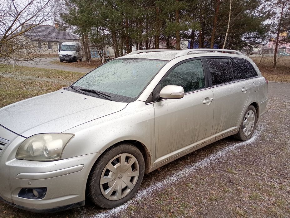 Продам автомобіль Toyota Avensis