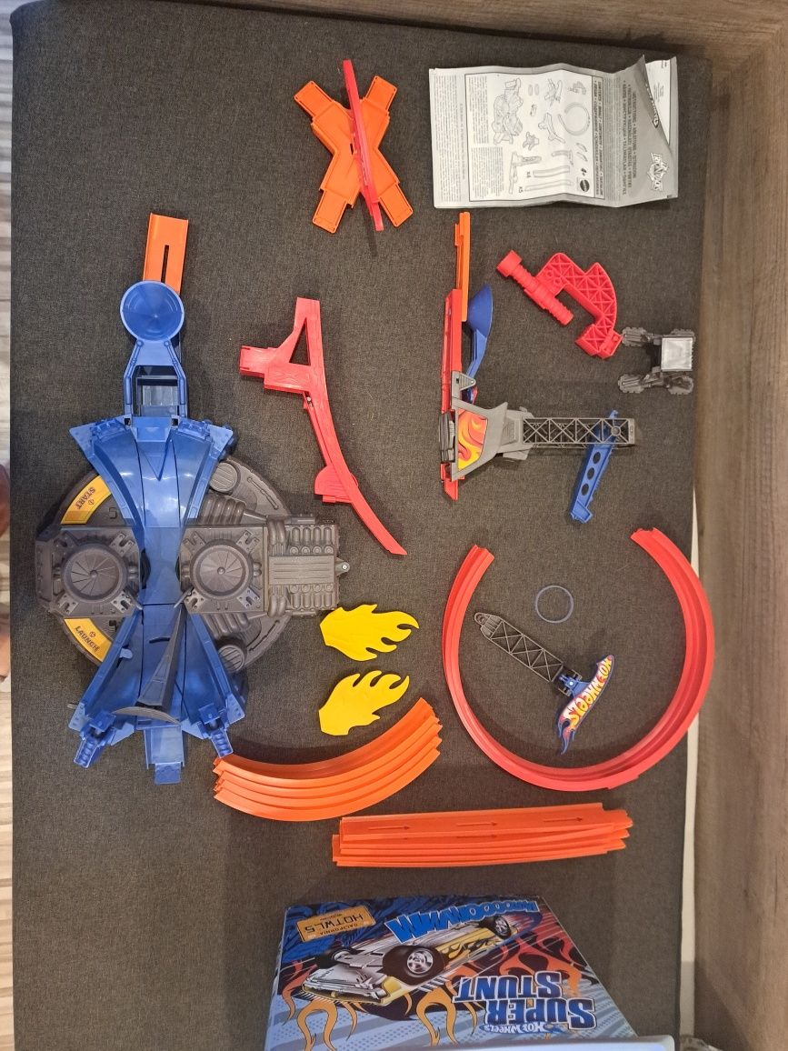 HOT WHEELS - Super Zestaw Torów, Auta i Pudełko Kolekcjonerskie